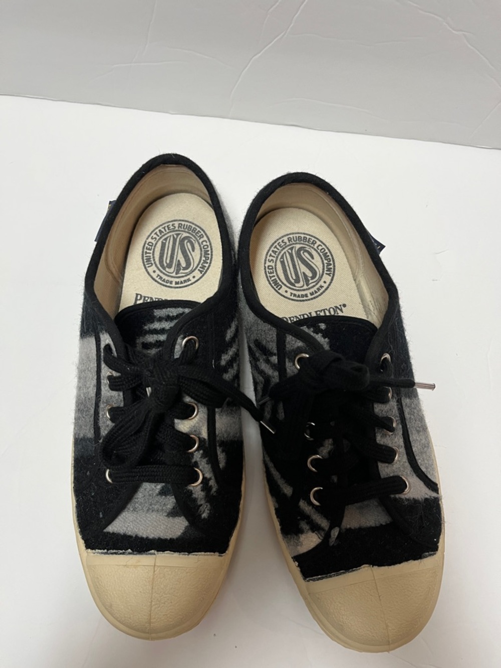 PENDLETON X US RUBBER Women’s Size 7 Low-Tops - Picture 2 of 5